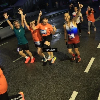 Runner Photo 7901484