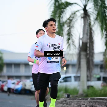 Runner Photo 7901486