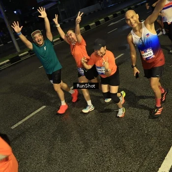 Runner Photo 7901496