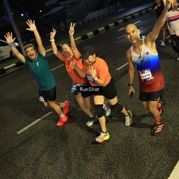 Runner Photo 7901504