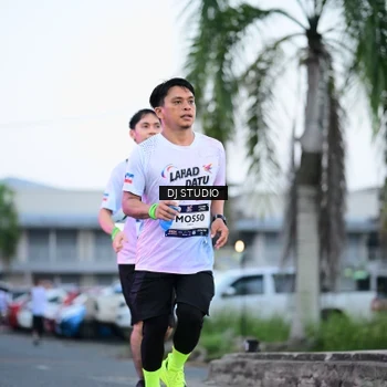 Runner Photo 7901505