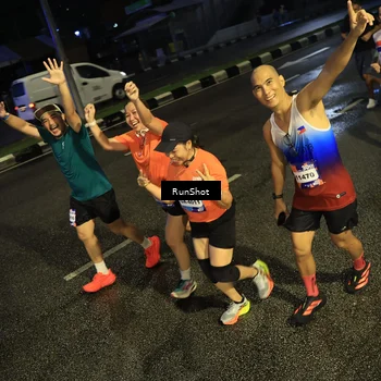 Runner Photo 7901510
