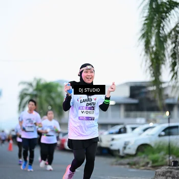 Runner Photo 7901559