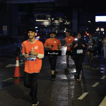 Runner Photo 7901575