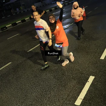 Runner Photo 7901576