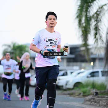 Runner Photo 7901589
