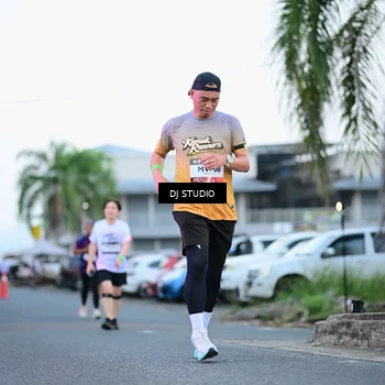 Runner Photo 7901657