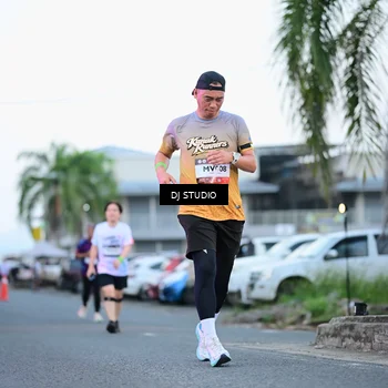 Runner Photo 7901659