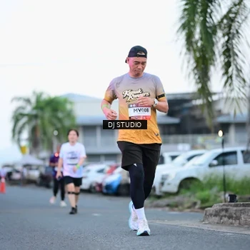 Runner Photo 7901662
