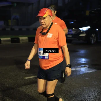 Runner Photo 7901664