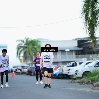 Runner Photo 7901671