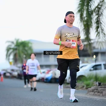 Runner Photo 7901672