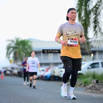 Runner Photo 7901676