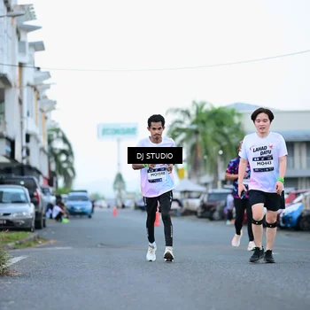 Runner Photo 7901691