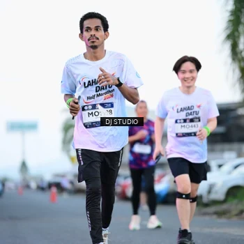 Runner Photo 7901702