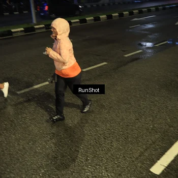 Runner Photo 7901704