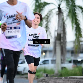 Runner Photo 7901706