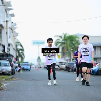 Runner Photo 7901740