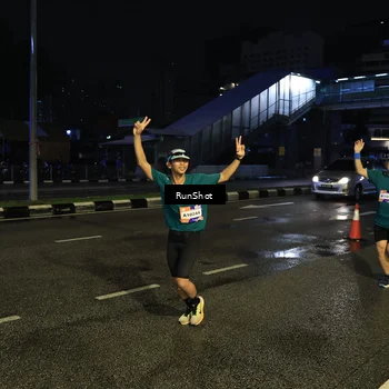 Runner Photo 7901742