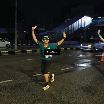 Runner Photo 7901750