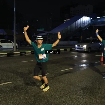 Runner Photo 7901753