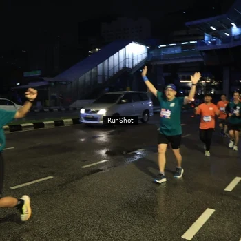 Runner Photo 7901758