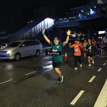 Runner Photo 7901764