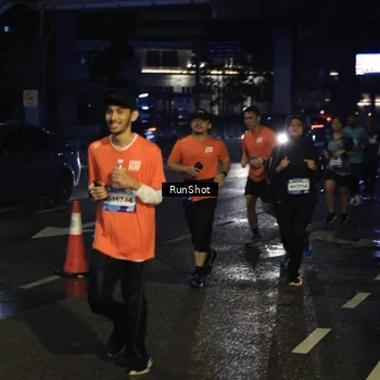 Runner Photo 7901769