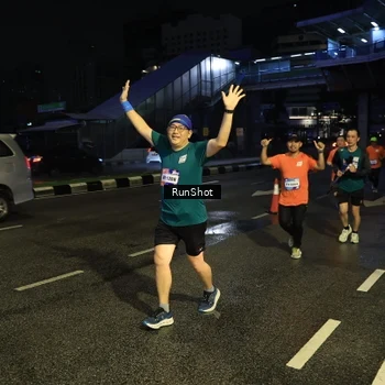 Runner Photo 7901777