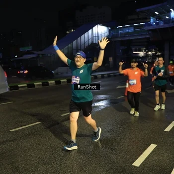 Runner Photo 7901779