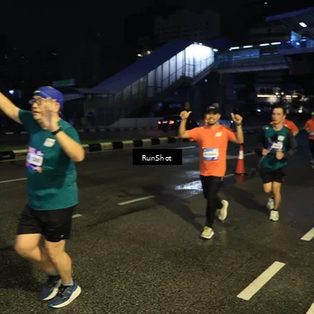 Runner Photo 7901781