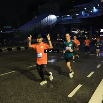 Runner Photo 7901793