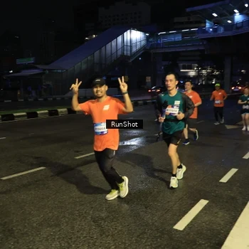 Runner Photo 7901797