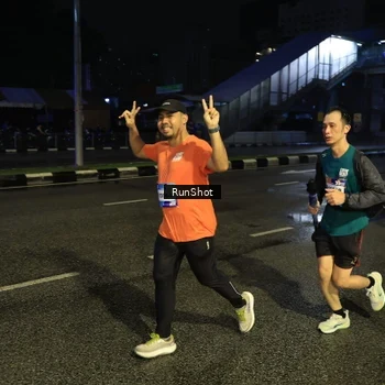 Runner Photo 7901807