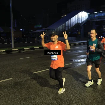 Runner Photo 7901810