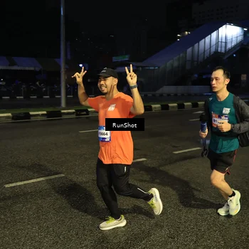 Runner Photo 7901814