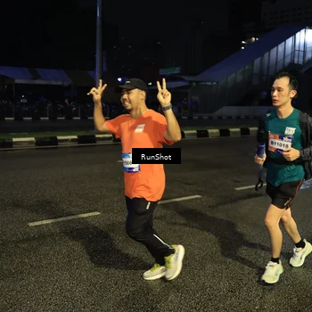Runner Photo 7901815