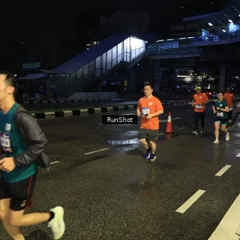 Runner Photo 7901834