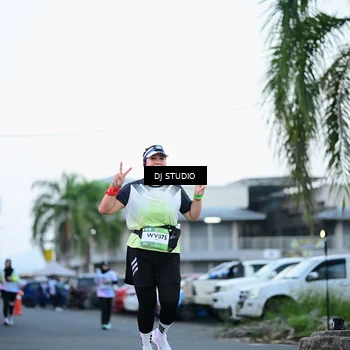 Runner Photo 7901836