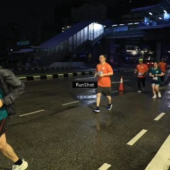 Runner Photo 7901846