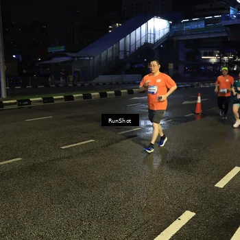 Runner Photo 7901899