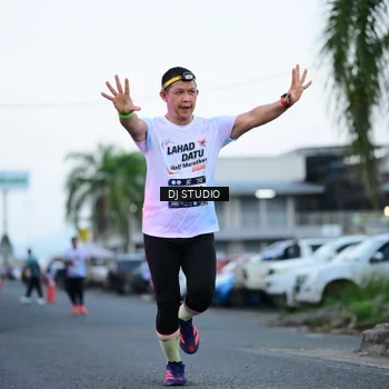 Runner Photo 7901923