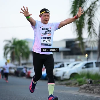 Runner Photo 7901930