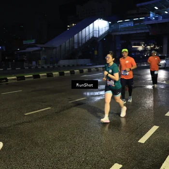 Runner Photo 7901945