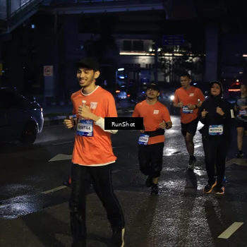 Runner Photo 7901957