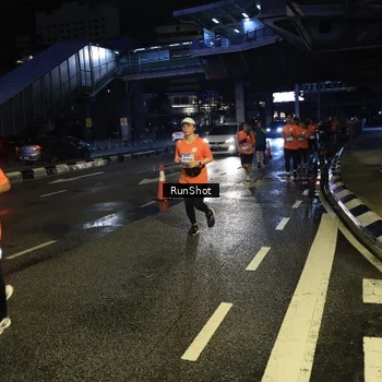 Runner Photo 7901975