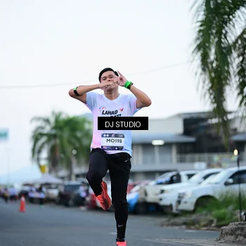 Runner Photo 7901978