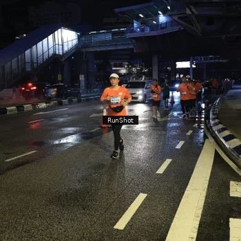 Runner Photo 7901980