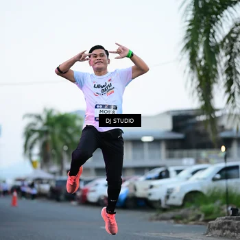 Runner Photo 7901982