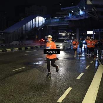 Runner Photo 7901991